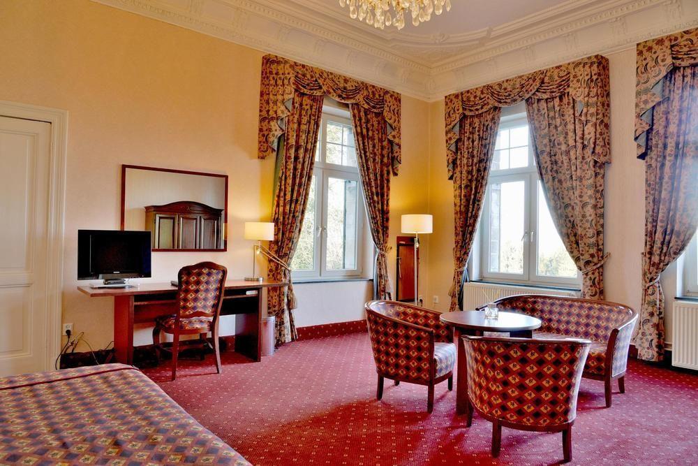 Hotel Kasteel Geulzicht Maastricht Bagian luar foto