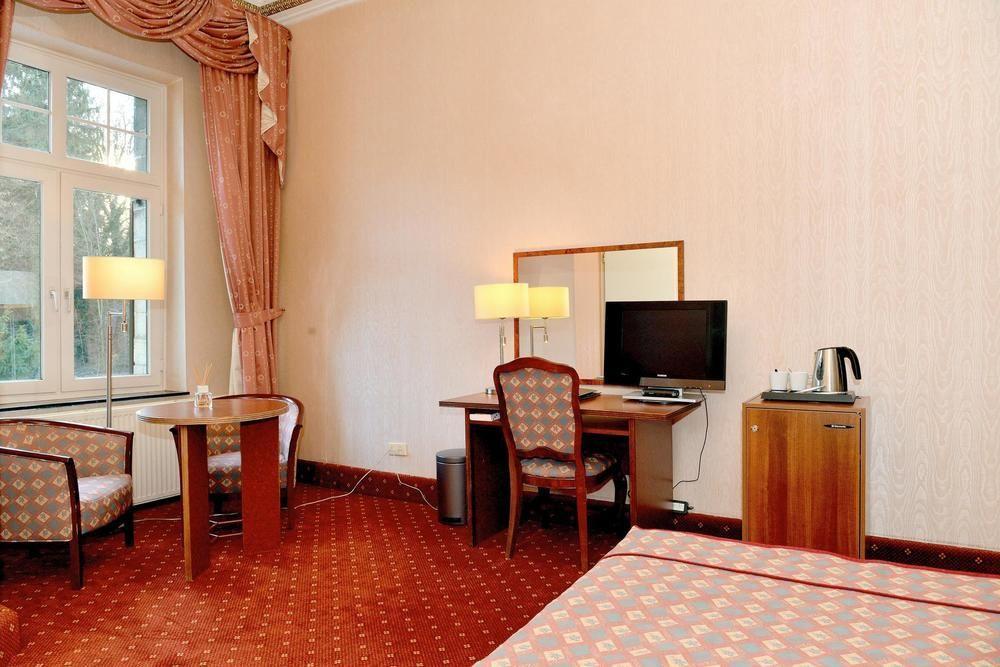 Hotel Kasteel Geulzicht Maastricht Bagian luar foto