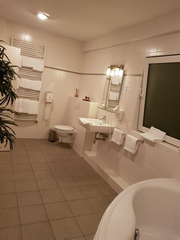 Hotel Kasteel Geulzicht Maastricht Bagian luar foto