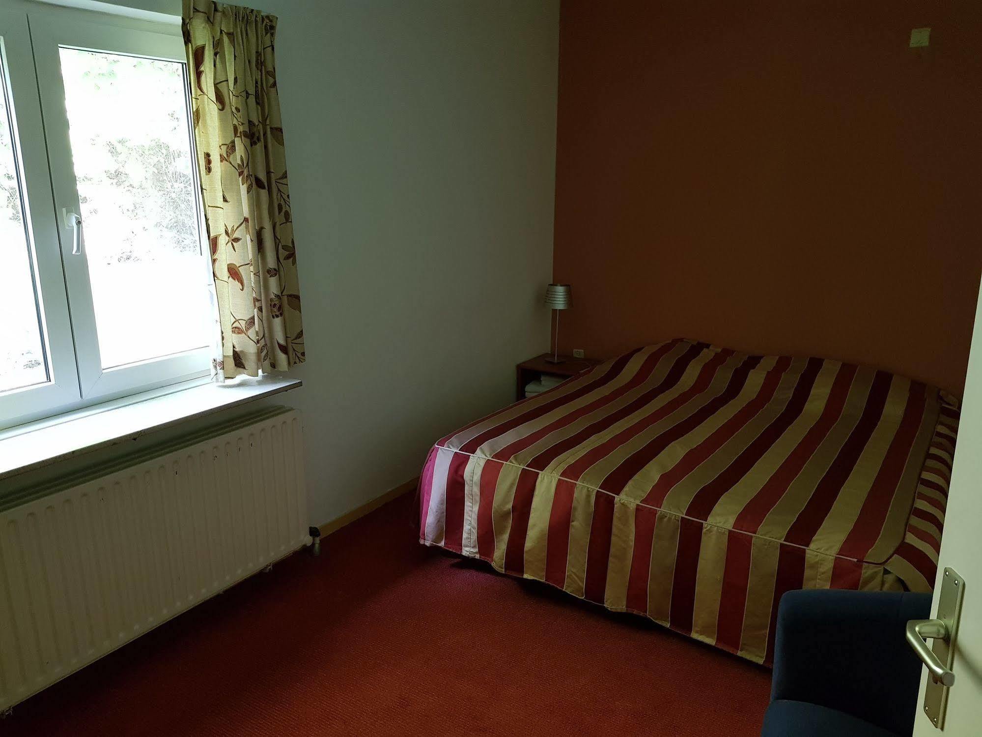 Hotel Kasteel Geulzicht Maastricht Bagian luar foto
